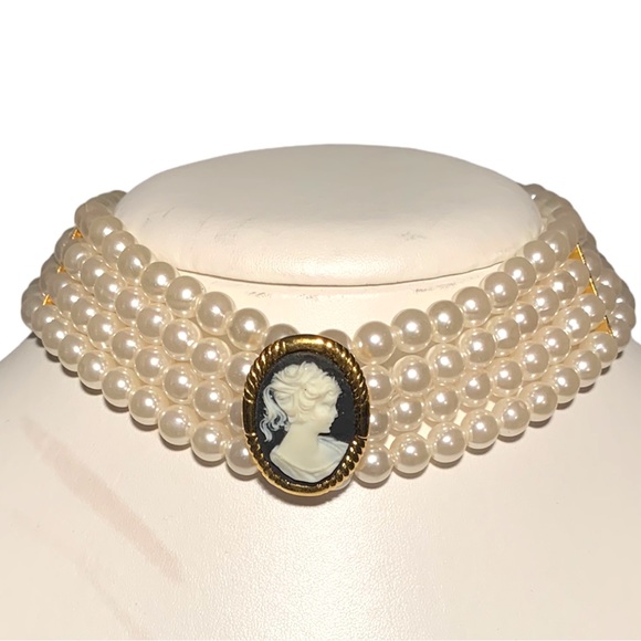 Jewelry - Victorian Faux Pearl Beaded Multi-Strand Black Cameo Choker Necklace